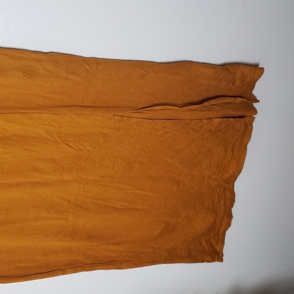 Liz Claiborne mustard yellow maxi dress with slit, twist detail, women's size sm - Picture 5 of 8